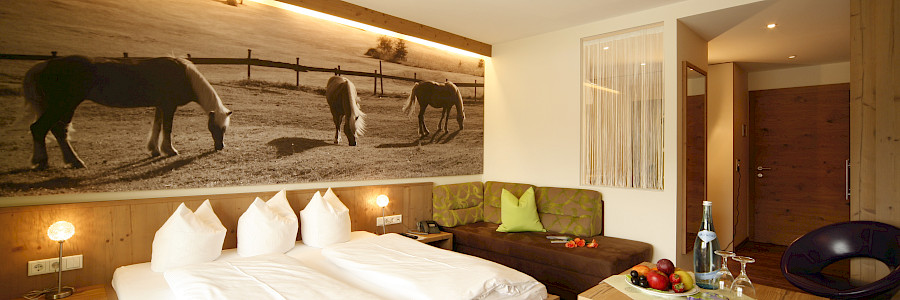 Hotel & Services